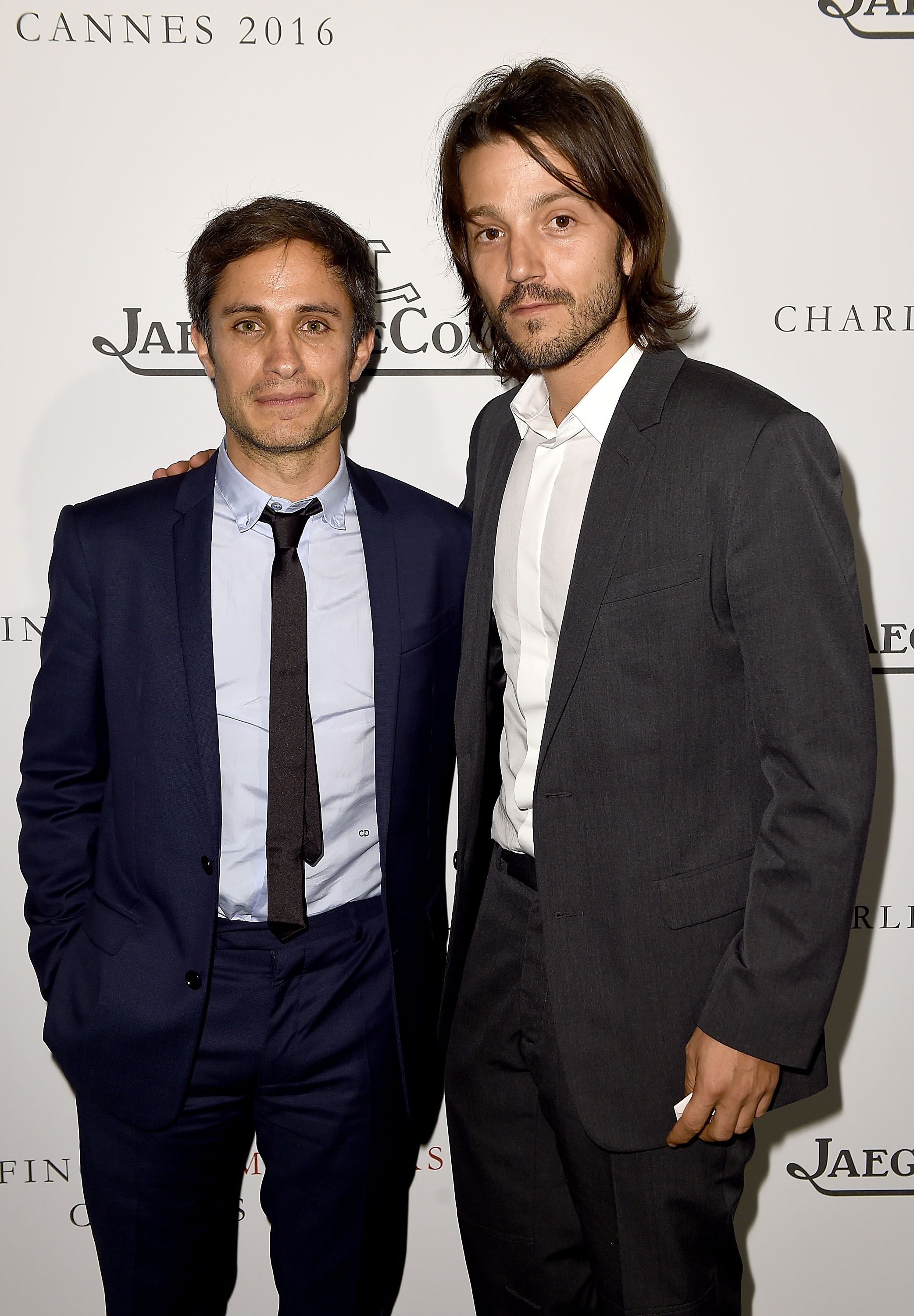 CAP D'ANTIBES, FRANCE - MAY 13: Gael Garcia Bernal and Diego Luna attend as Charles Finch hosts the 8th Annual Filmmakers Dinner with Jaeger-LeCoultre at Hotel du Cap-Eden-Roc on May 13, 2016 in Cap d'Antibes, France. (Photo by Ian Gavan/Getty Images for Jaeger-LeCoultre)