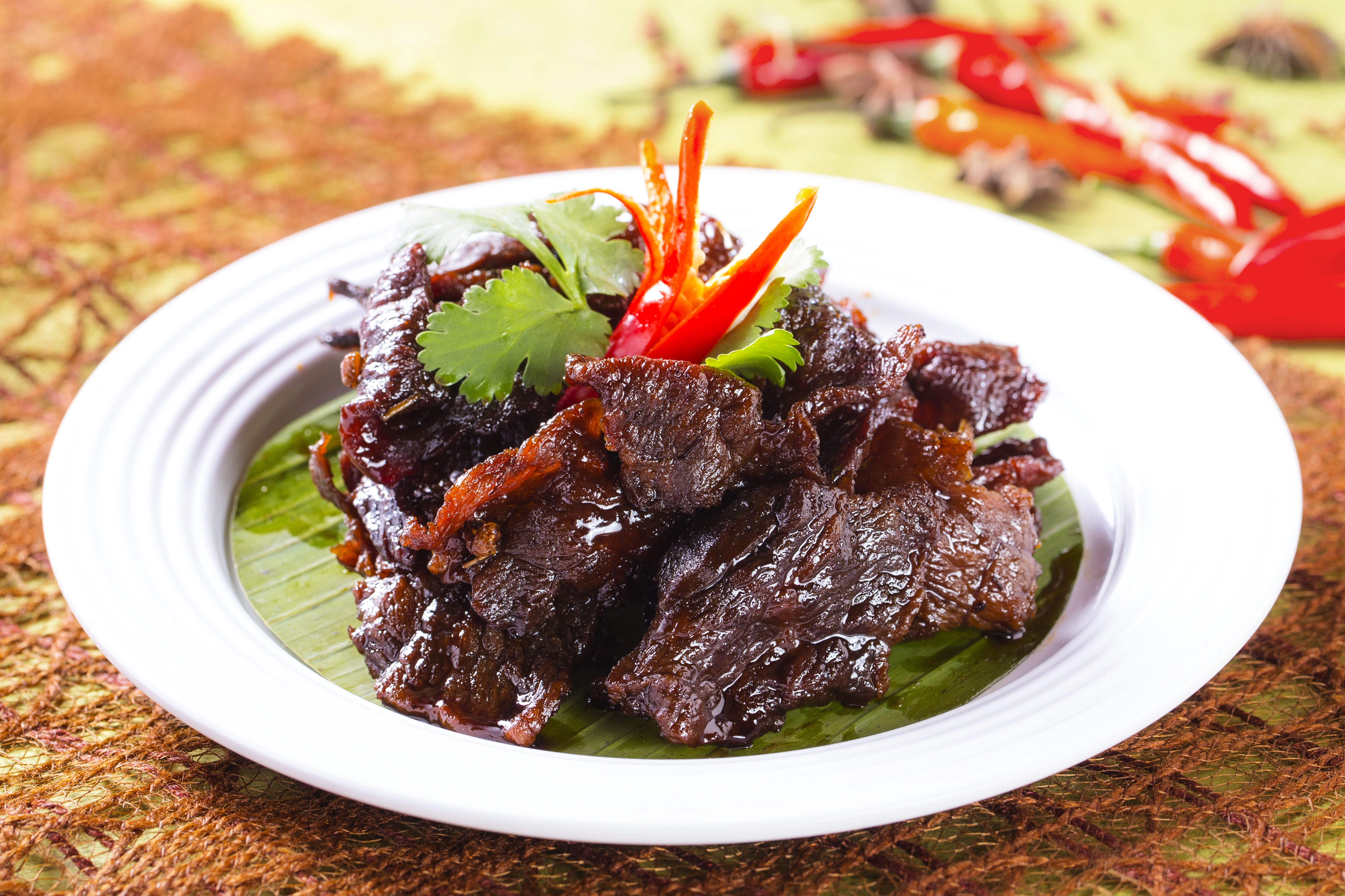 Stir-fried Beef Fillet with Dried Citrus Peel in Sweet and Spicy Sauce